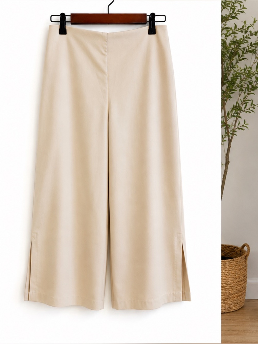 Nicole Miller New York Cream Wide Leg Cropped Pants Size 6 Elegant Minimalist